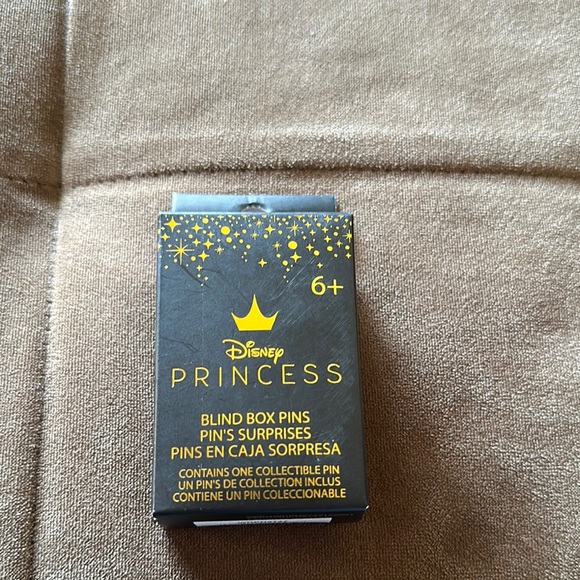 Disney Princess Blind Box Pins - Picture 1 of 2